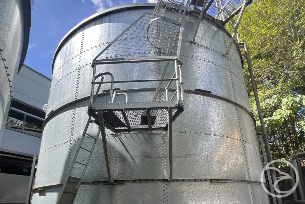galvanized vs stainless steel water tank comparison