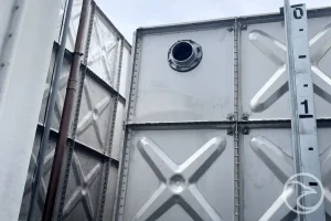 Inspection of a stainless steel panel tank before applying a liner