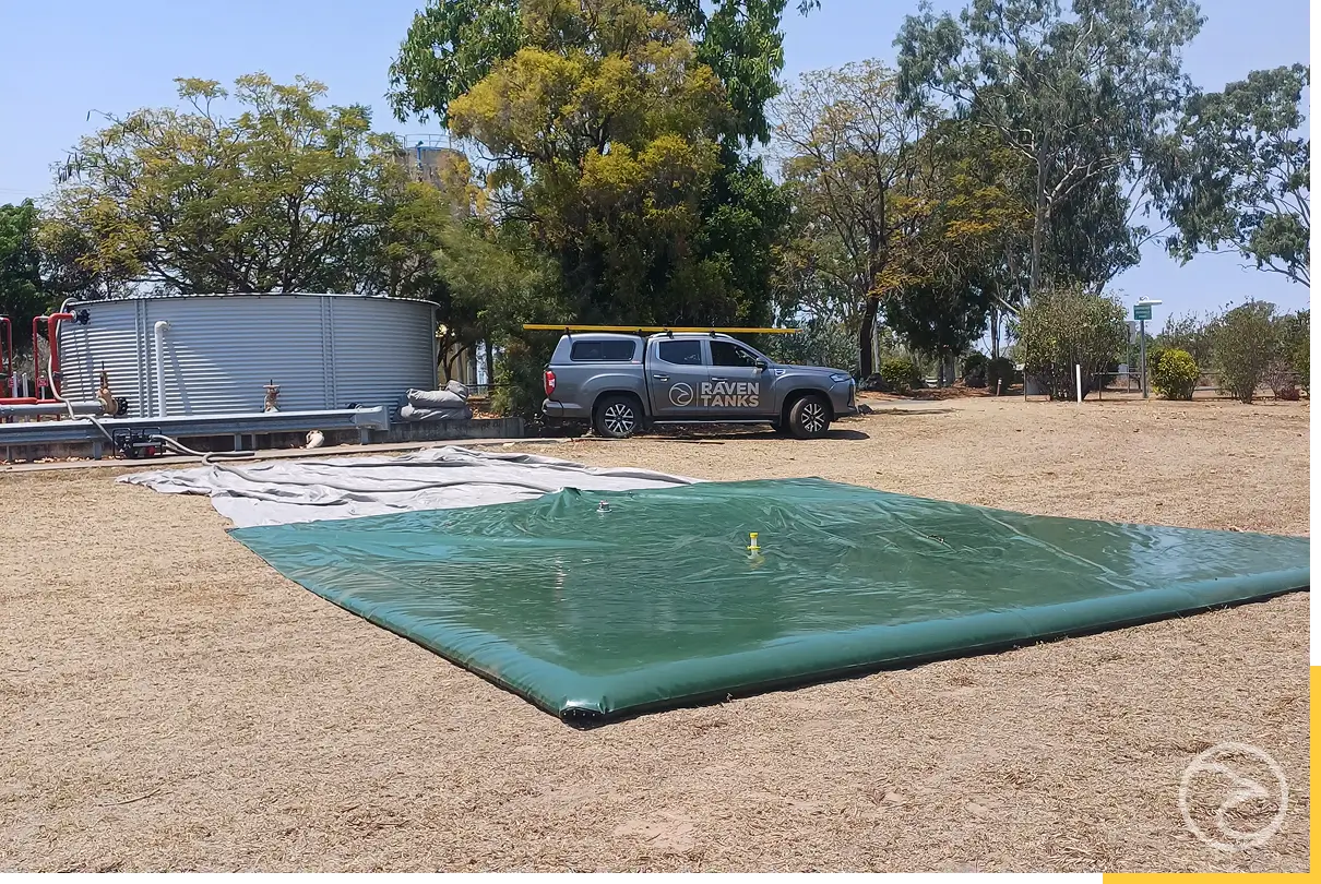 portable bladder tank for industrial use