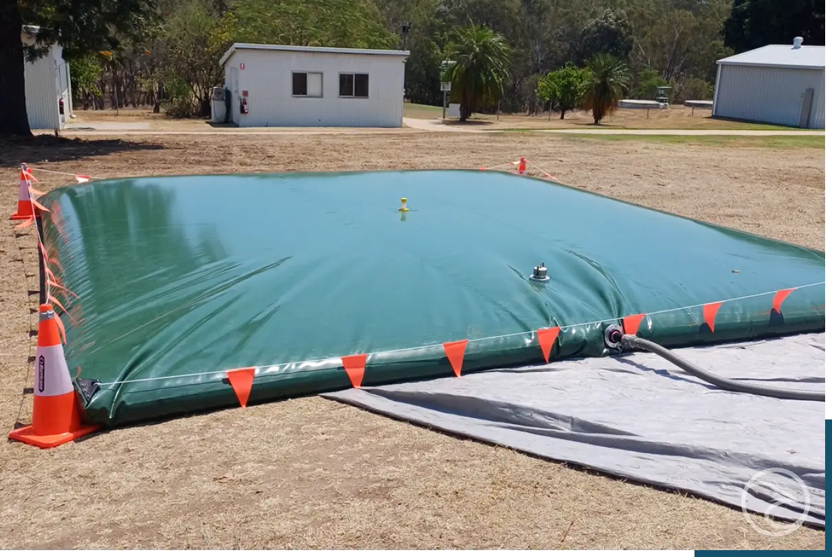 portable bladder tank for industrial use