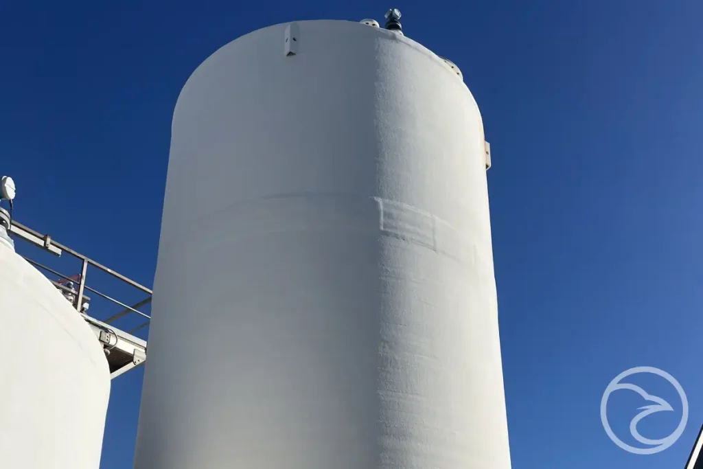 visible crack in concrete silo wall